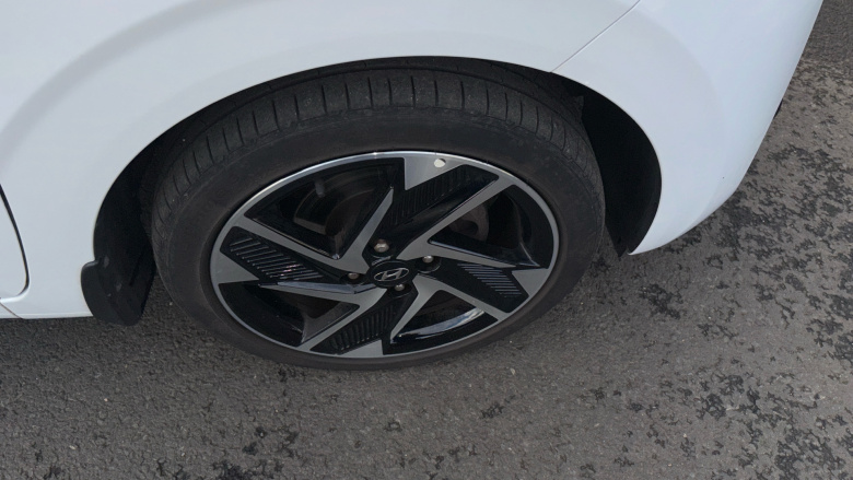 Hyundai i10 1.2 MPi Premium 5dr Auto Petrol Hatchback